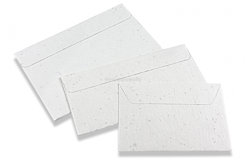 Sobres de papel plantable con semillas incrustadas