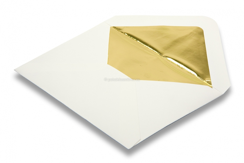 Sobres de color blanco marfil forrados - forro dorado