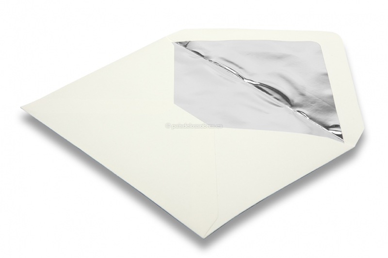 Sobres de color blanco marfil forrados - forro plata